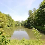 Nature Retreat By The Lakes