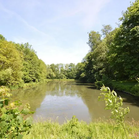 Nature Retreat By The Lakes