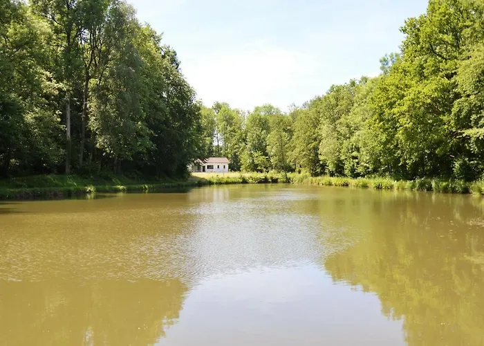 Nature Retreat By The Lakes Vakantiehuis