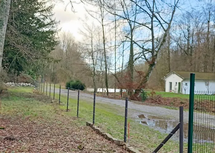 Nature Retreat By The Lakes